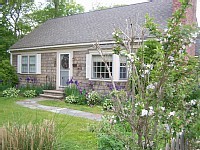 Hyannis Charmer - sleeps 8 quaint-hyannis-home-minutes-to-beaches-and-shopping_lhardacre